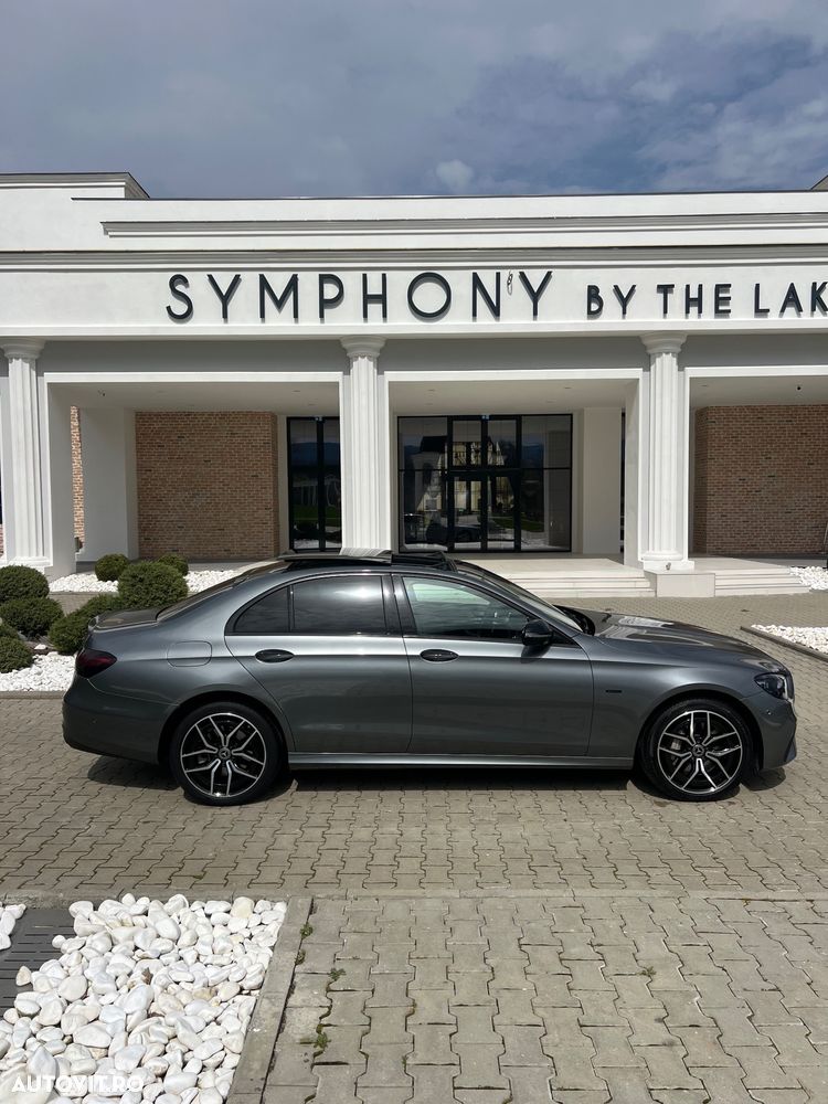 Mercedes-Benz E 300 4MATIC Aut. - 11