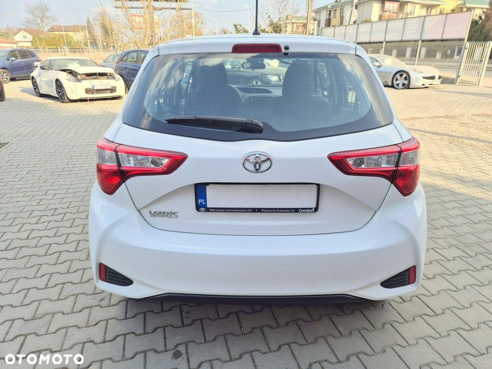 Toyota Yaris 1.5 Active - 11