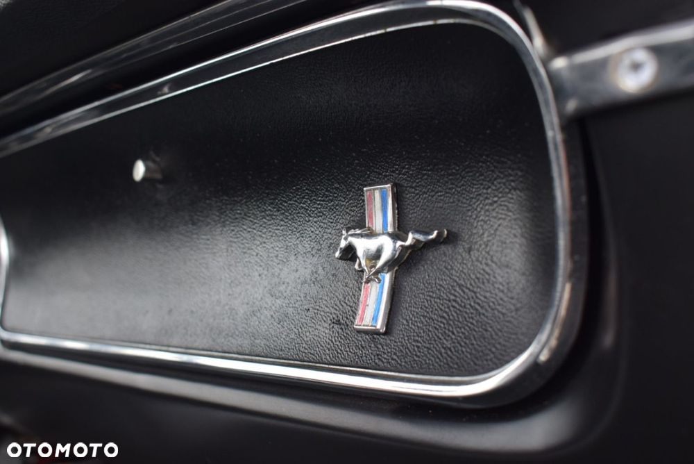 Ford Mustang - 23