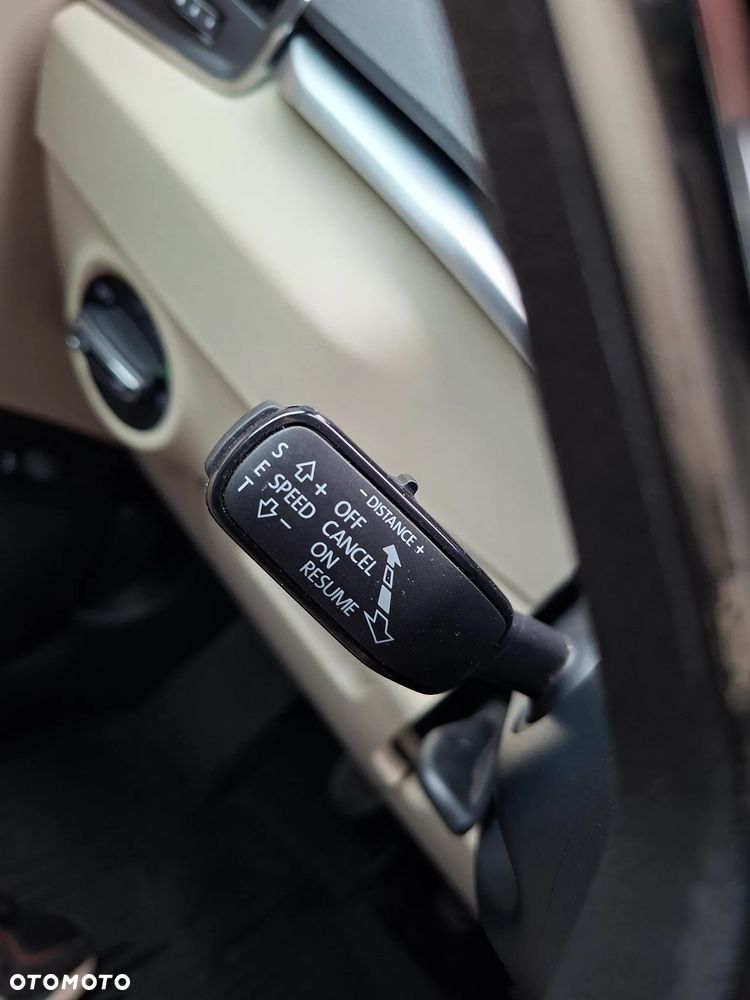 Skoda Karoq 2.0 TDI SCR 4x2 Style - 30