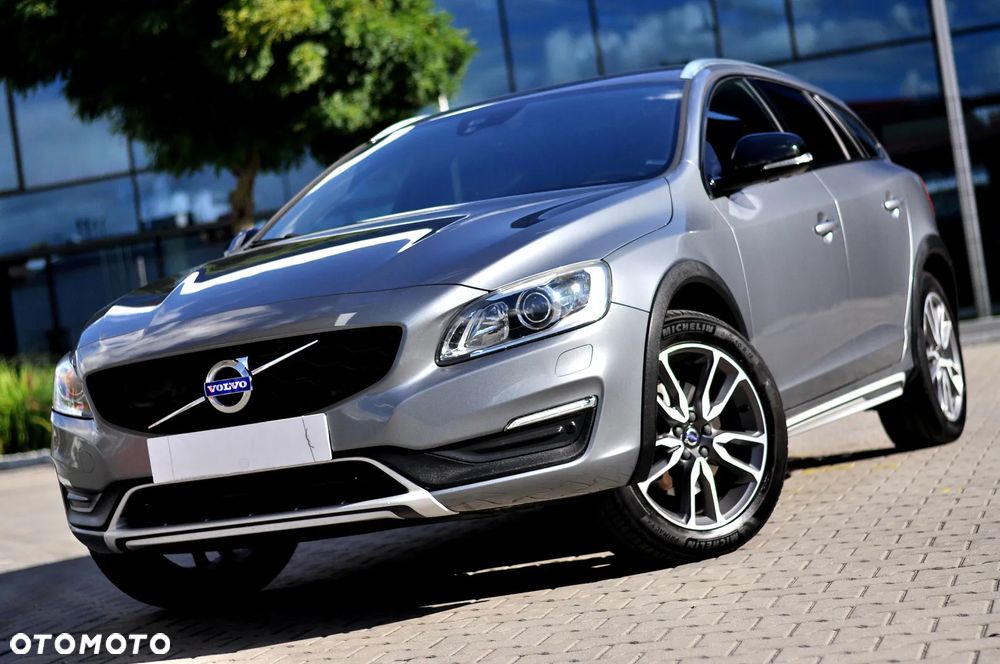 Volvo V60 Cross Country D3 Drive-E Summum - 9