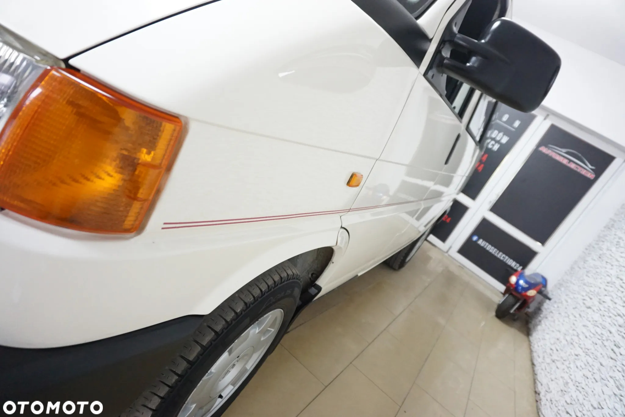 Volkswagen Caravelle TDI Basis / CL - 10
