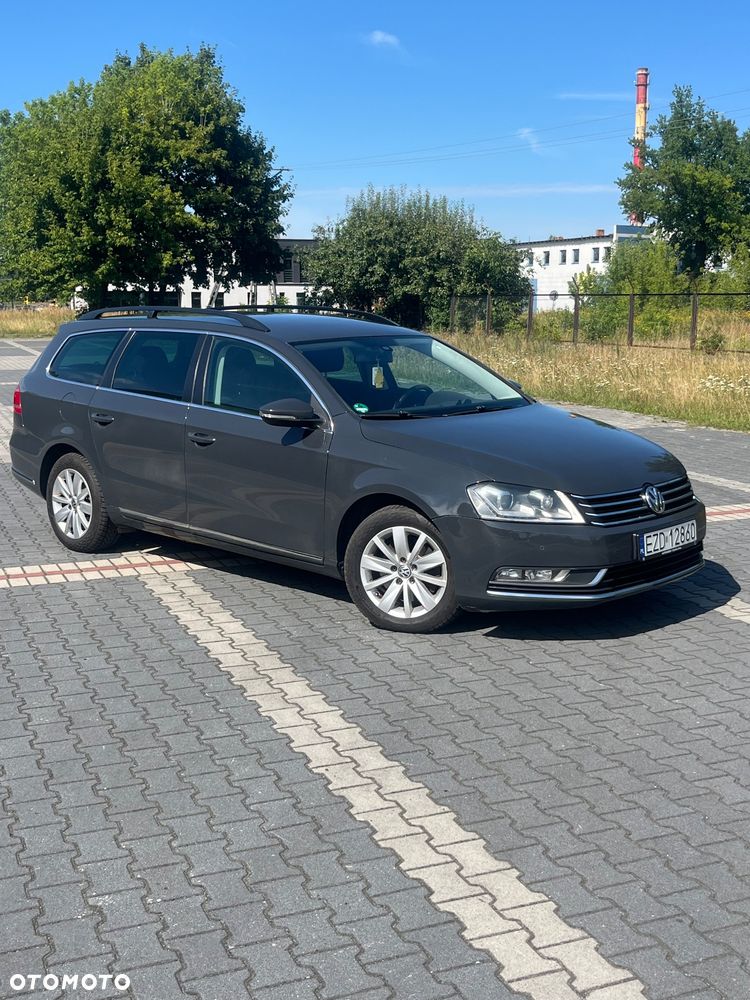 Volkswagen Passat 2.0 TDI DPF Trendline DSG - 17