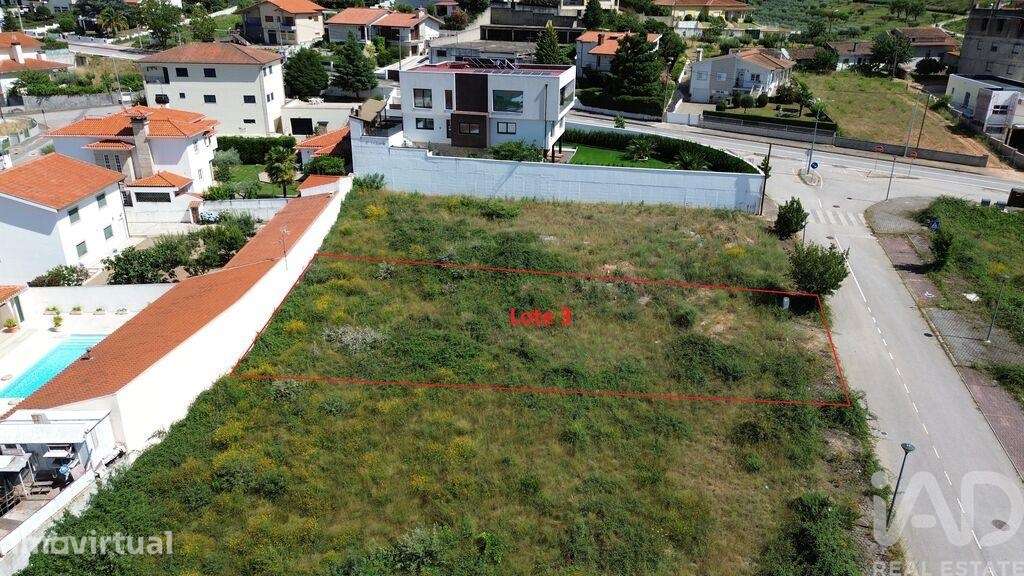 Terreno em Vilar de Nantes de 705,00 m2 - Grande imagem: 2/7