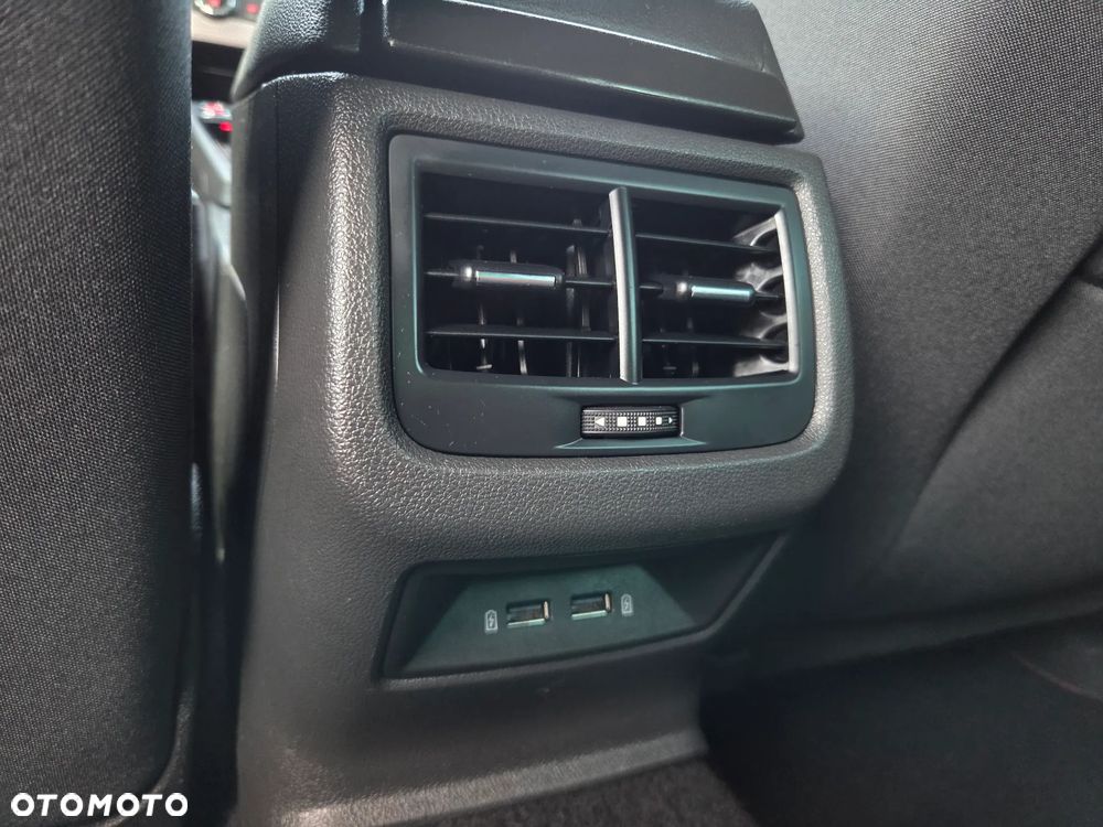 Seat Leon 2.0 TDI Xcellence S&S DSG - 28