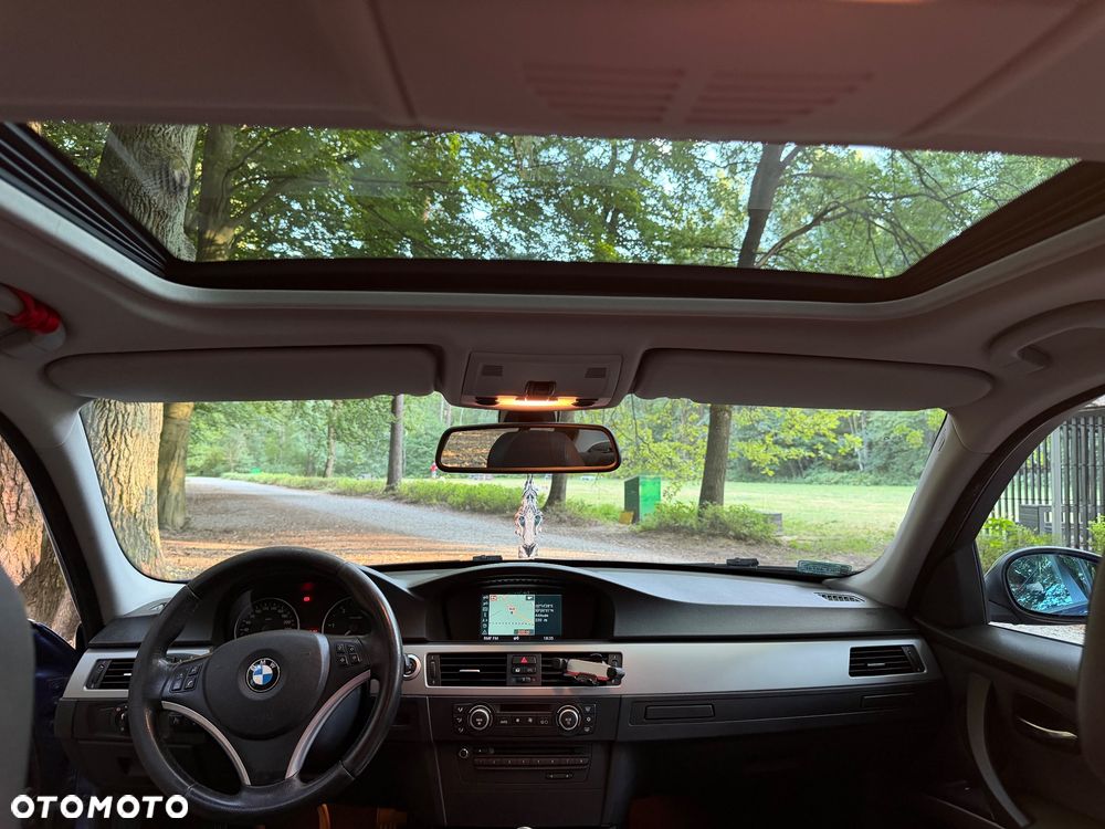 BMW Seria 3 325d - 11