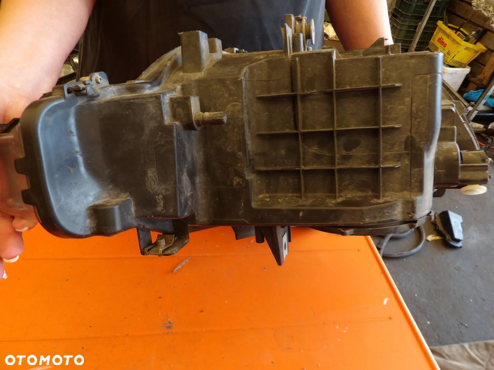 BMW - F30 - H7 - LEWA LAMPA PRZEDNIA - UK - 7259539 - 7