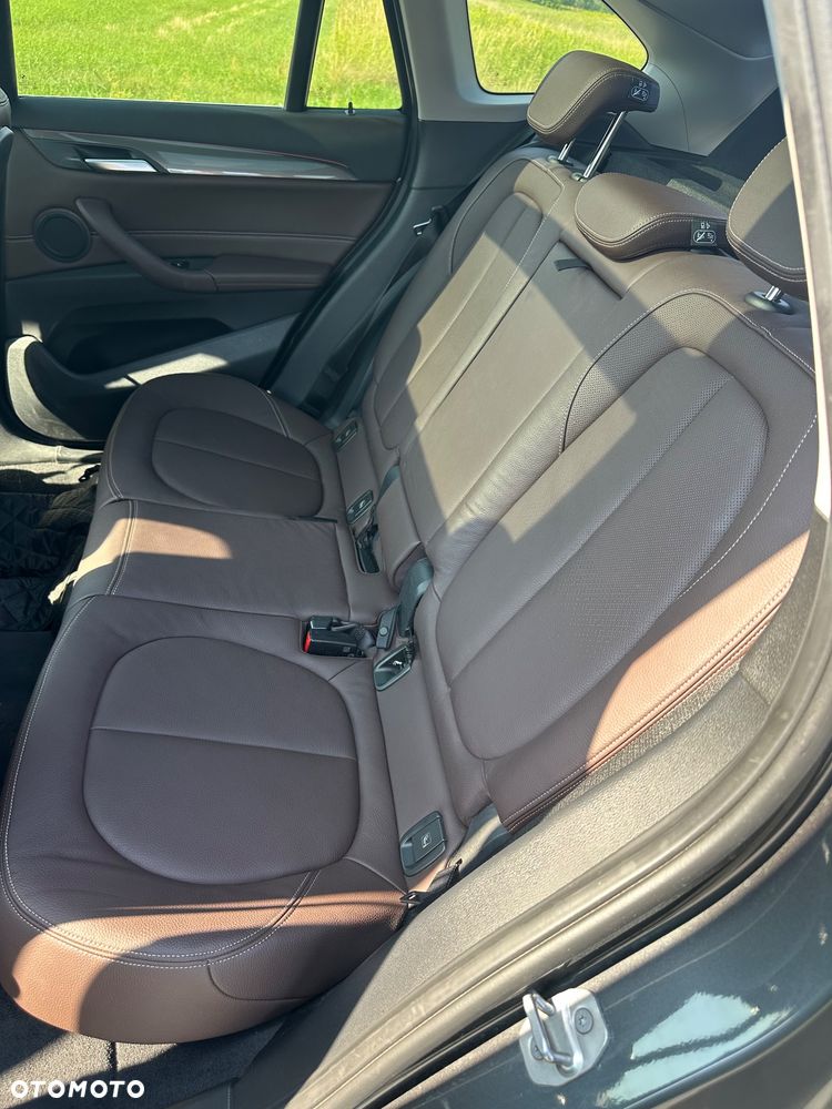 BMW X1 xDrive18d xLine - 8