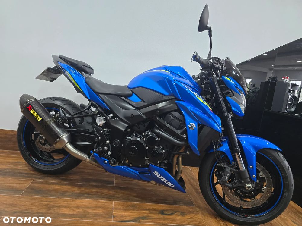 Suzuki GSX - 34