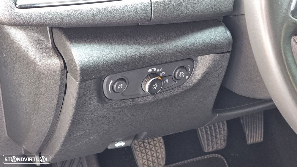 Opel Insignia Sports Tourer 1.6 CDTi Dynamic - 19