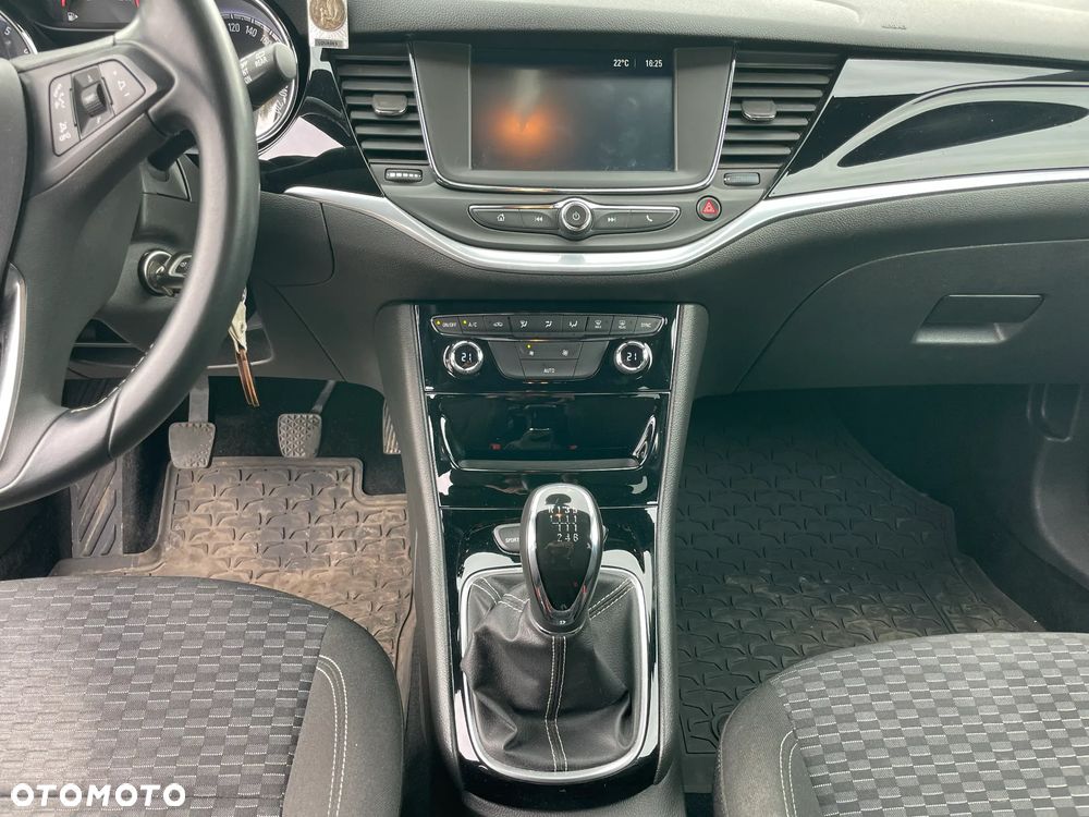 Opel Astra 1.4 T Dynamic - 11