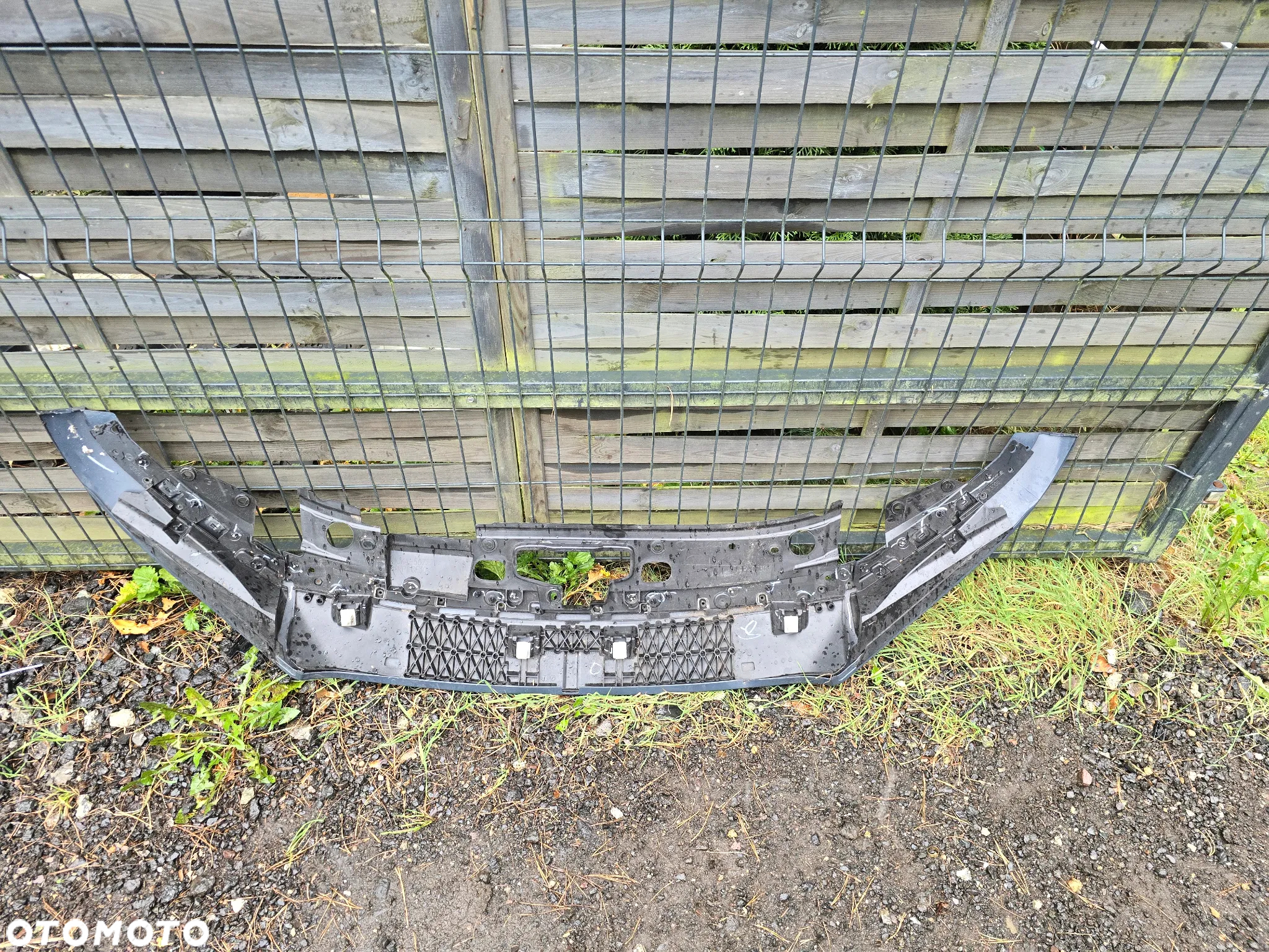 Mazda 3 2019- grill daszek nosek - 2