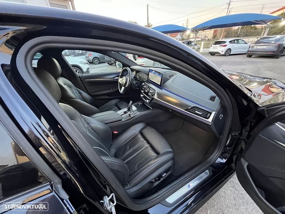 BMW 520 d Pack Desportivo M Auto - 28