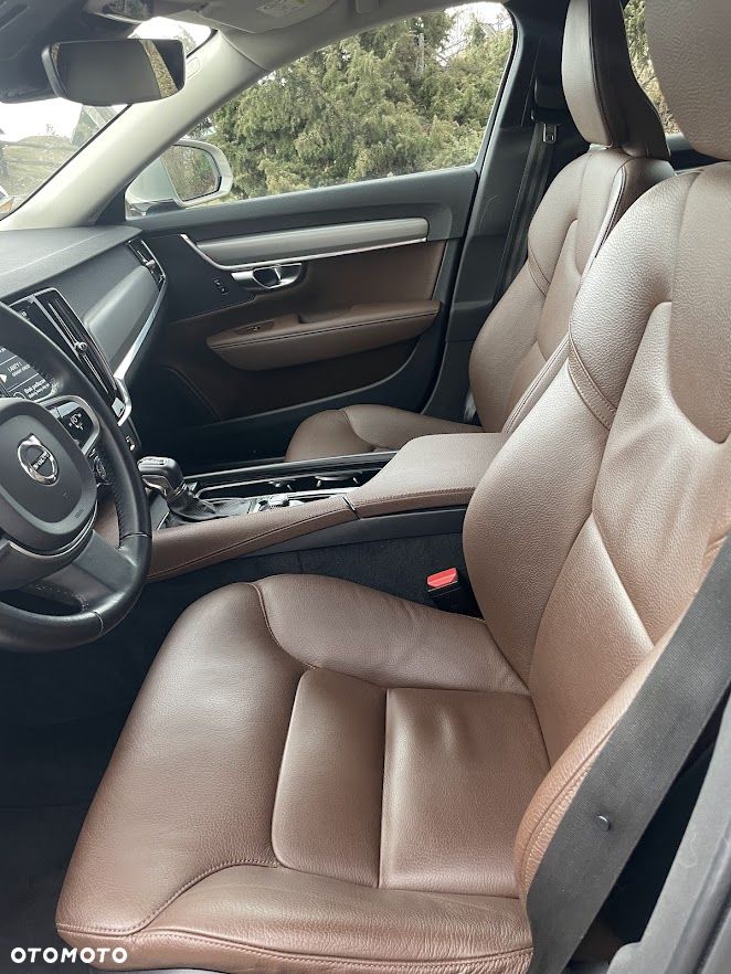 Volvo V90 D3 AWD Momentum Pro - 10