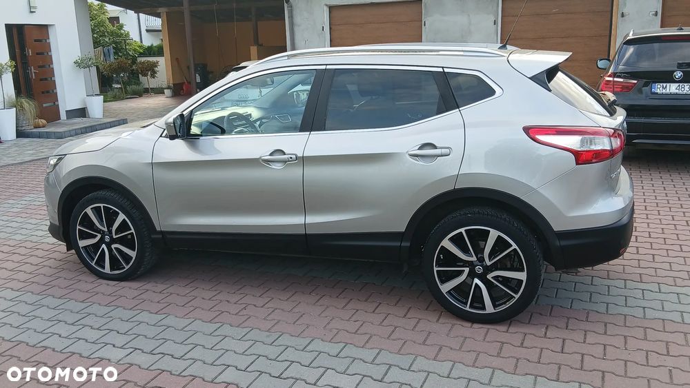 Nissan Qashqai 1.6 DCi Xtronic TEKNA - 8