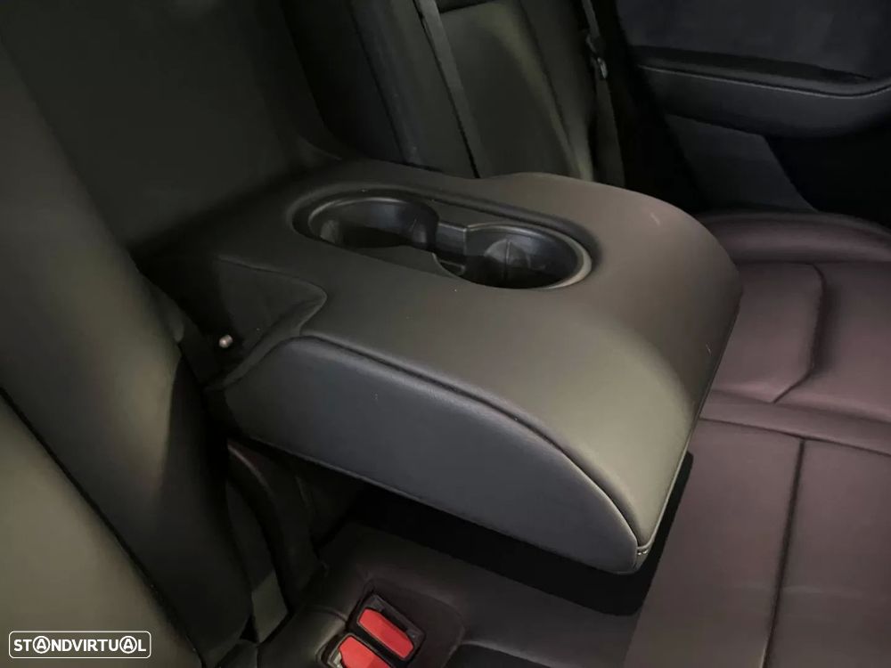 Tesla Model Y Long Range Tração Integral - 20
