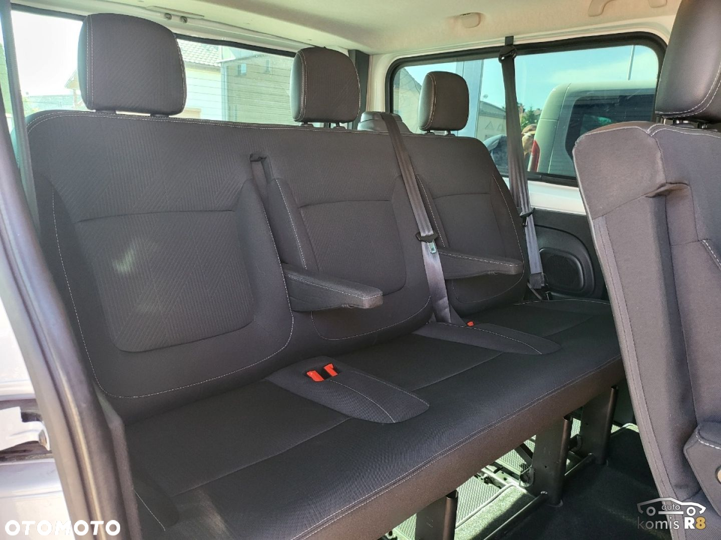 Nissan NV300 - 14