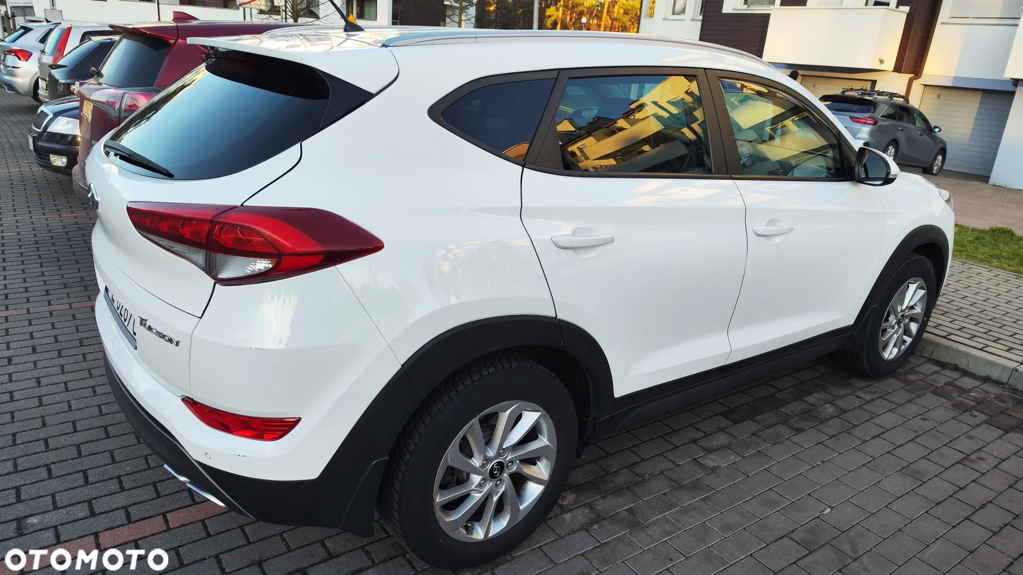 Hyundai Tucson 2.0 CRDI Comfort 4WD - 2