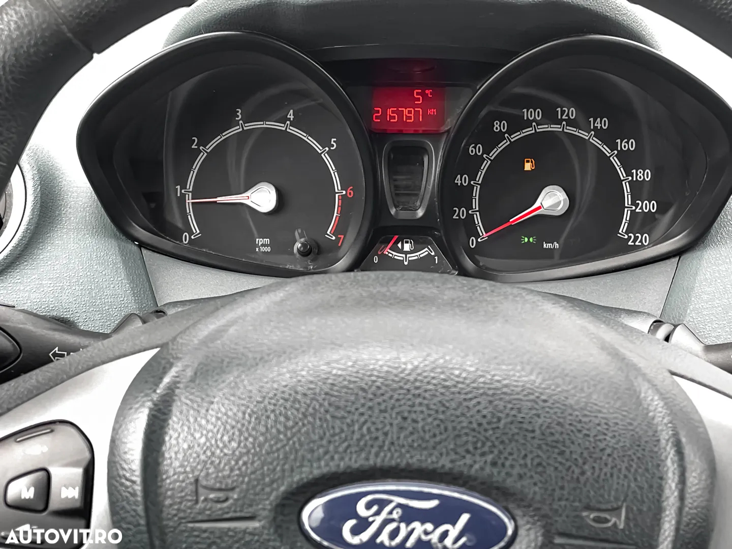 Ford Fiesta 1.25i Trend - 12