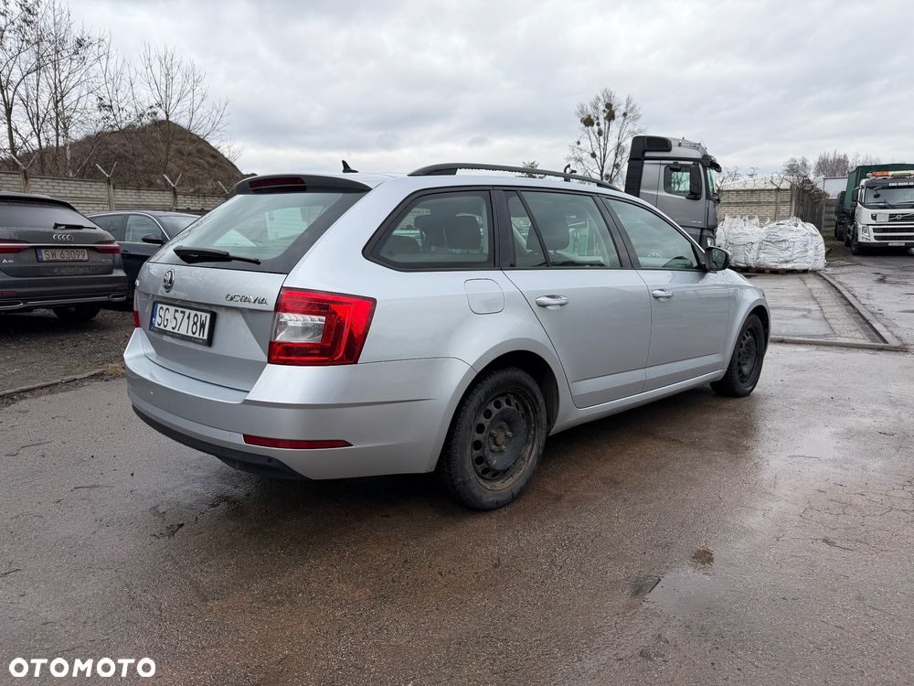 Skoda Octavia 1.6 TDI SCR Ambition - 4