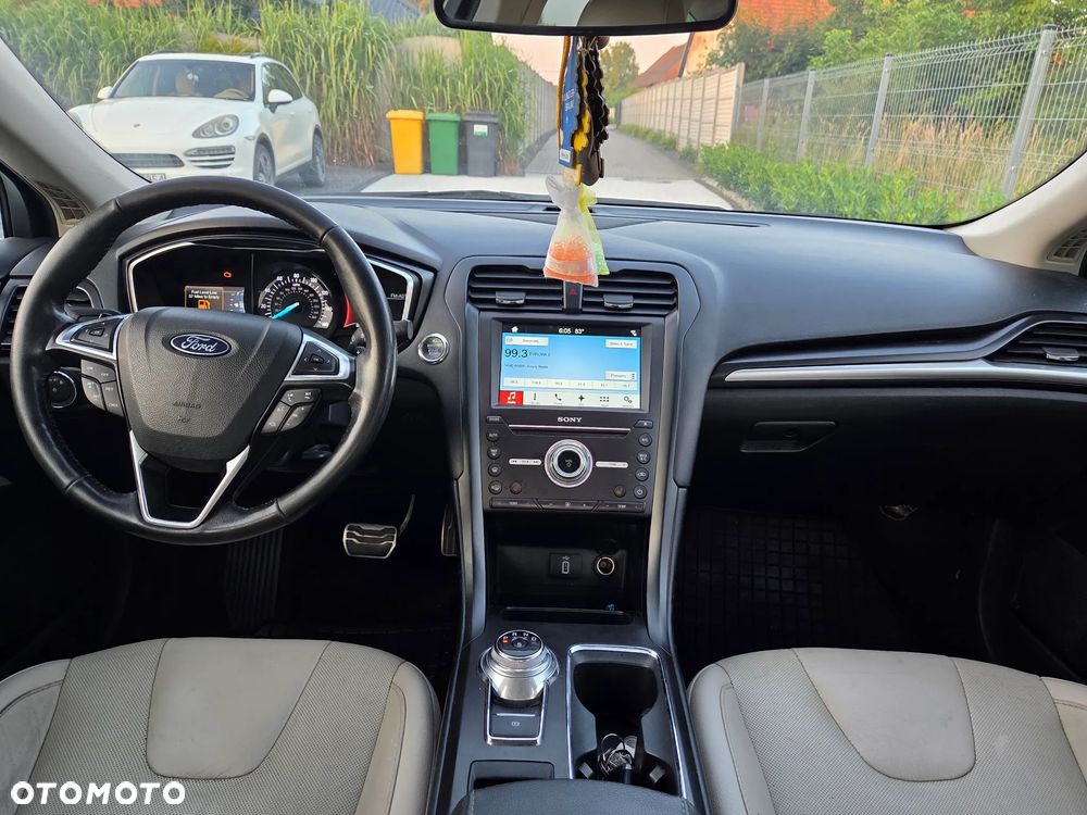Ford Fusion - 14