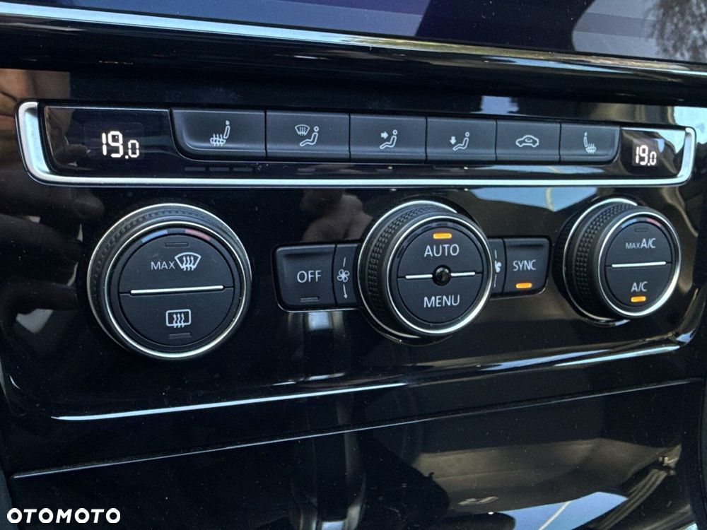 Volkswagen Golf 2.0 TSI 4Mot R DSG - 26