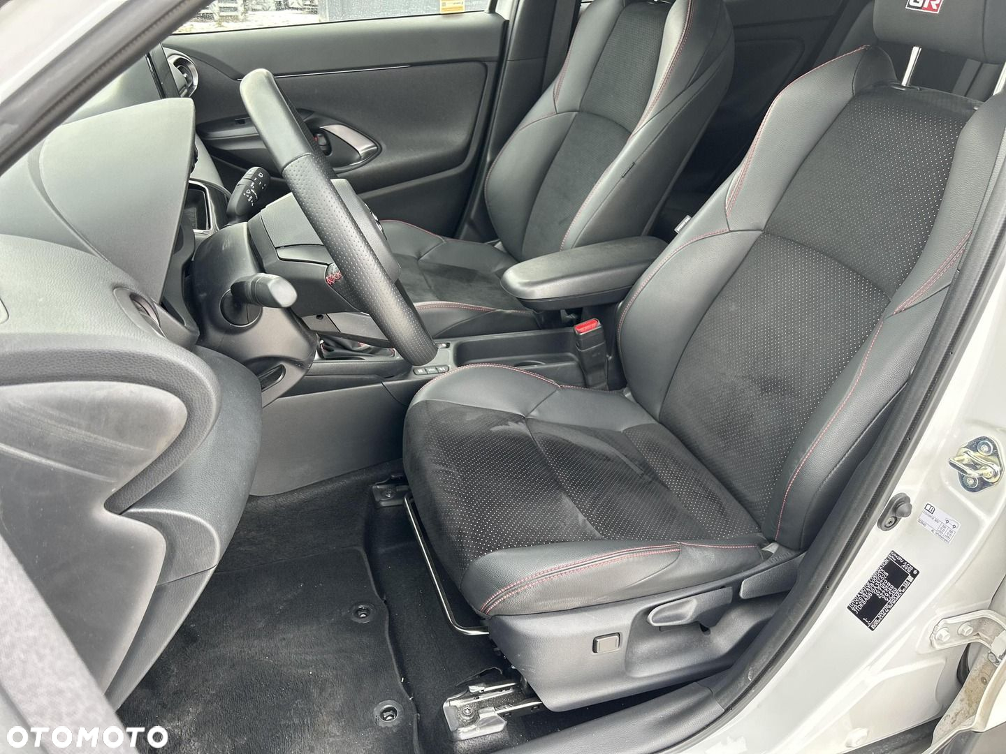Toyota Yaris Cross - 14