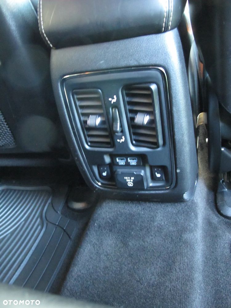 Jeep Grand Cherokee - 11