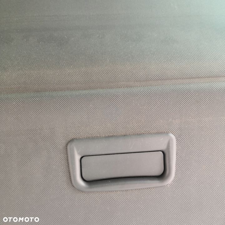 VW PASSAT B5 FL KOMBI ROLETA BAGAZNIKA CZARNA - 3