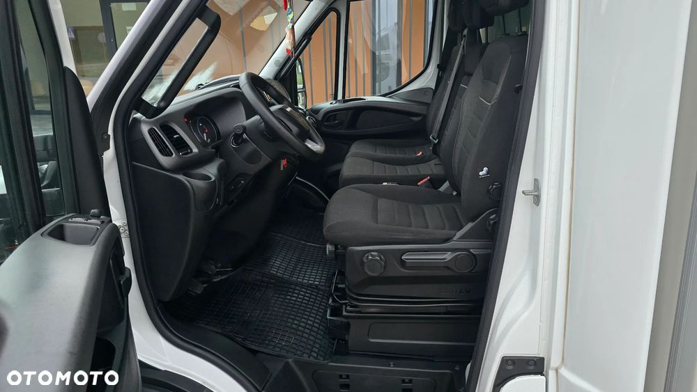 Iveco ❗️❗️DAILY 3.0 180KM 35S18 ❗️❗️ZABUDOWA JEGGER 10 PALET / KONTENER 5M / PODUSZKI PNEUMATYCZNE / SKRZYNIA MANUALNA / NAWIGACJA / TEMPOMAT ADAPTACYJNY / KABINA SYPIALNIANA / LEKKI KONTENER / WERSJA WZMOCNIONA / SALON POLSKA / FULL LED / RAMA / MAKSYMALNA OPCJA WYPOSAŻENIA❗❗ STAN - JAK NOWY ❗️ - 32