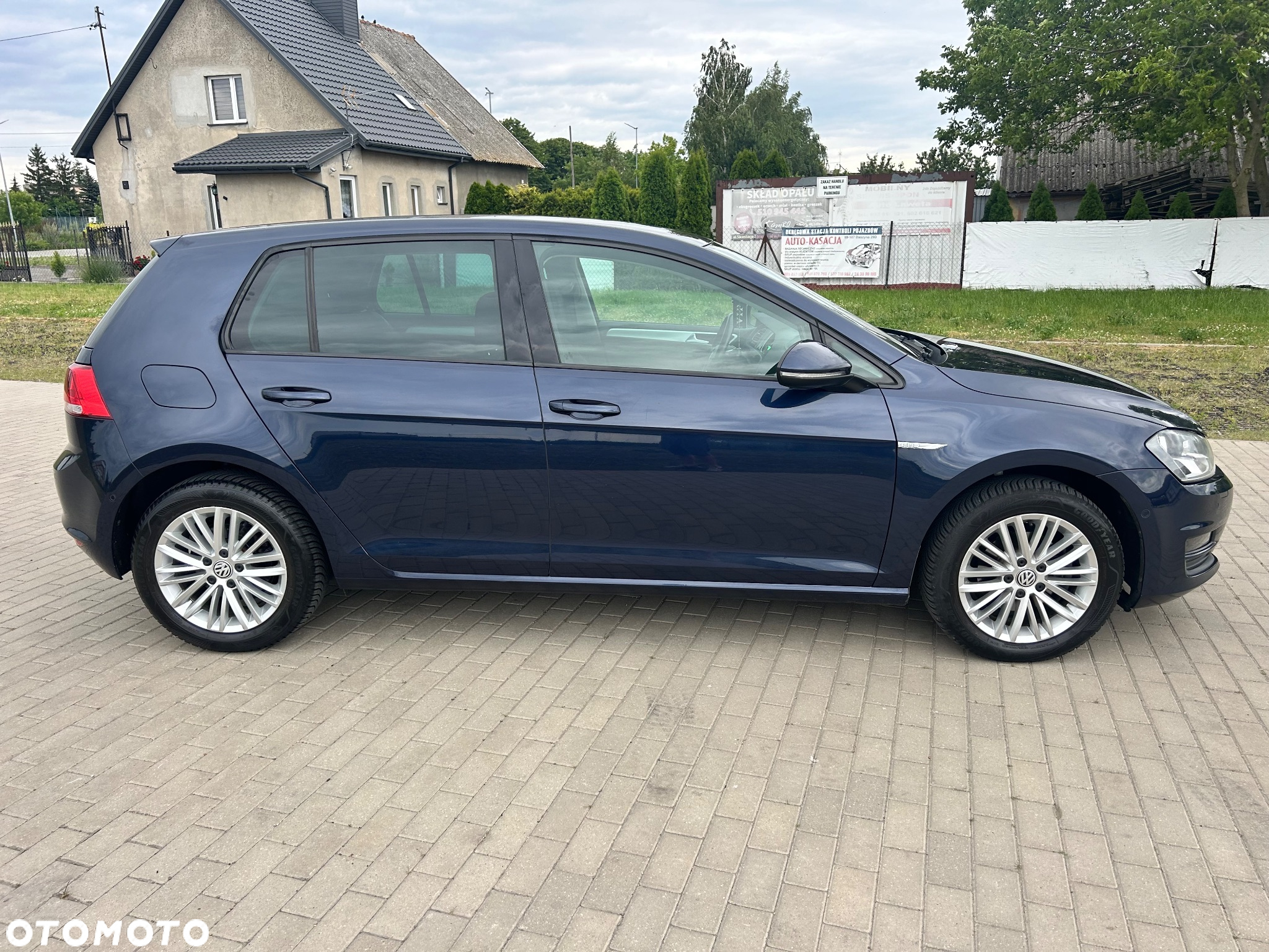Volkswagen Golf - 5