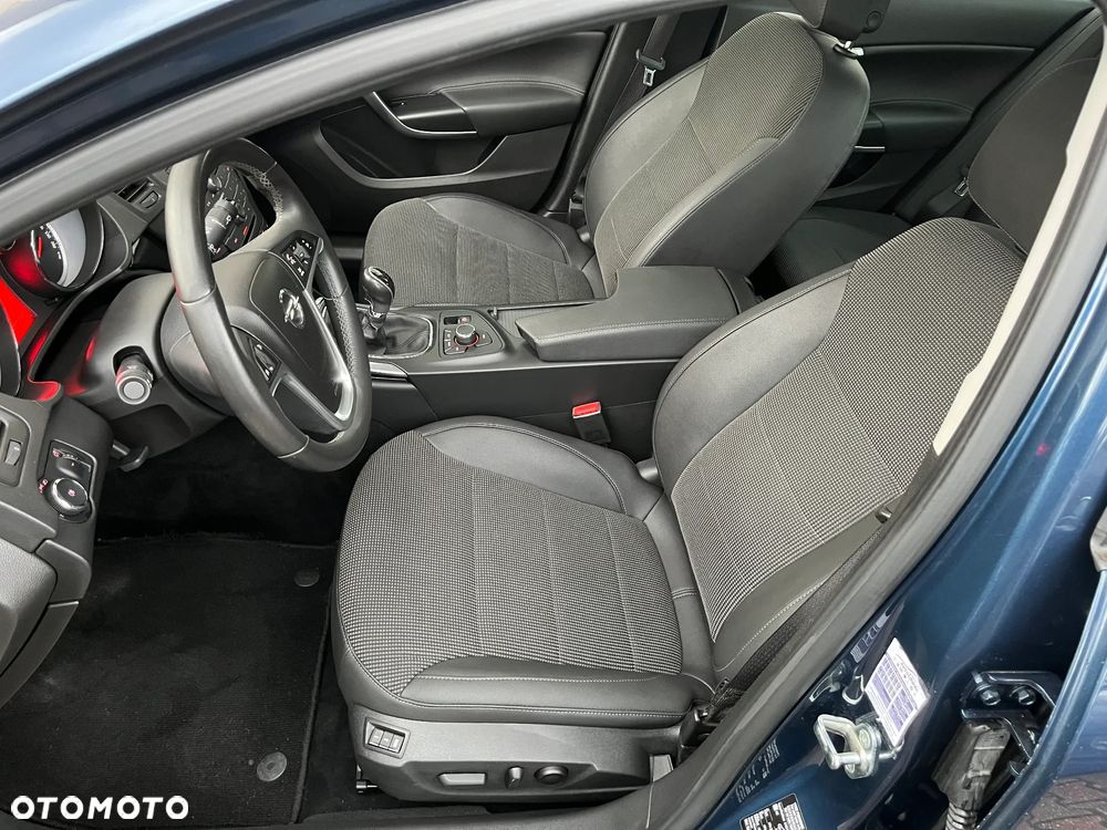 Opel Insignia - 10