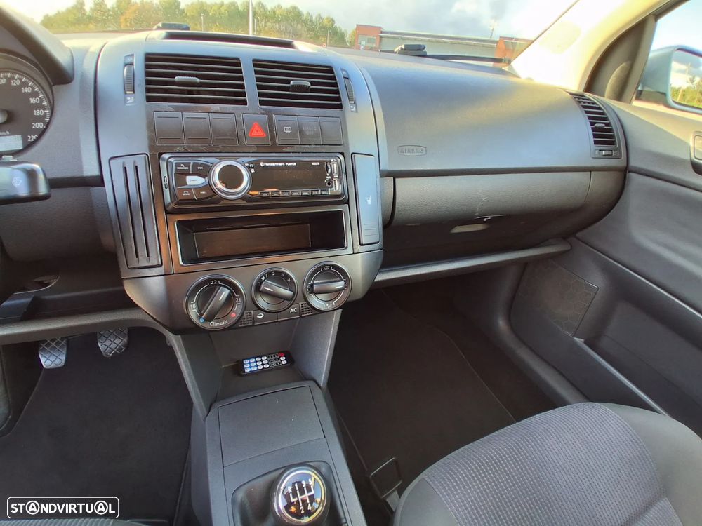 VW Polo 1.2 Trendline - 17