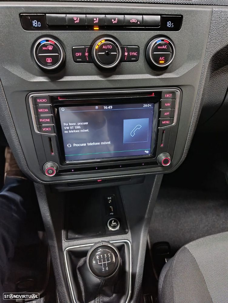 VW Caddy Maxi 2.0 TDi 102cv - 23