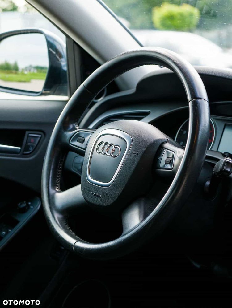 Audi A4 Limousine - 20