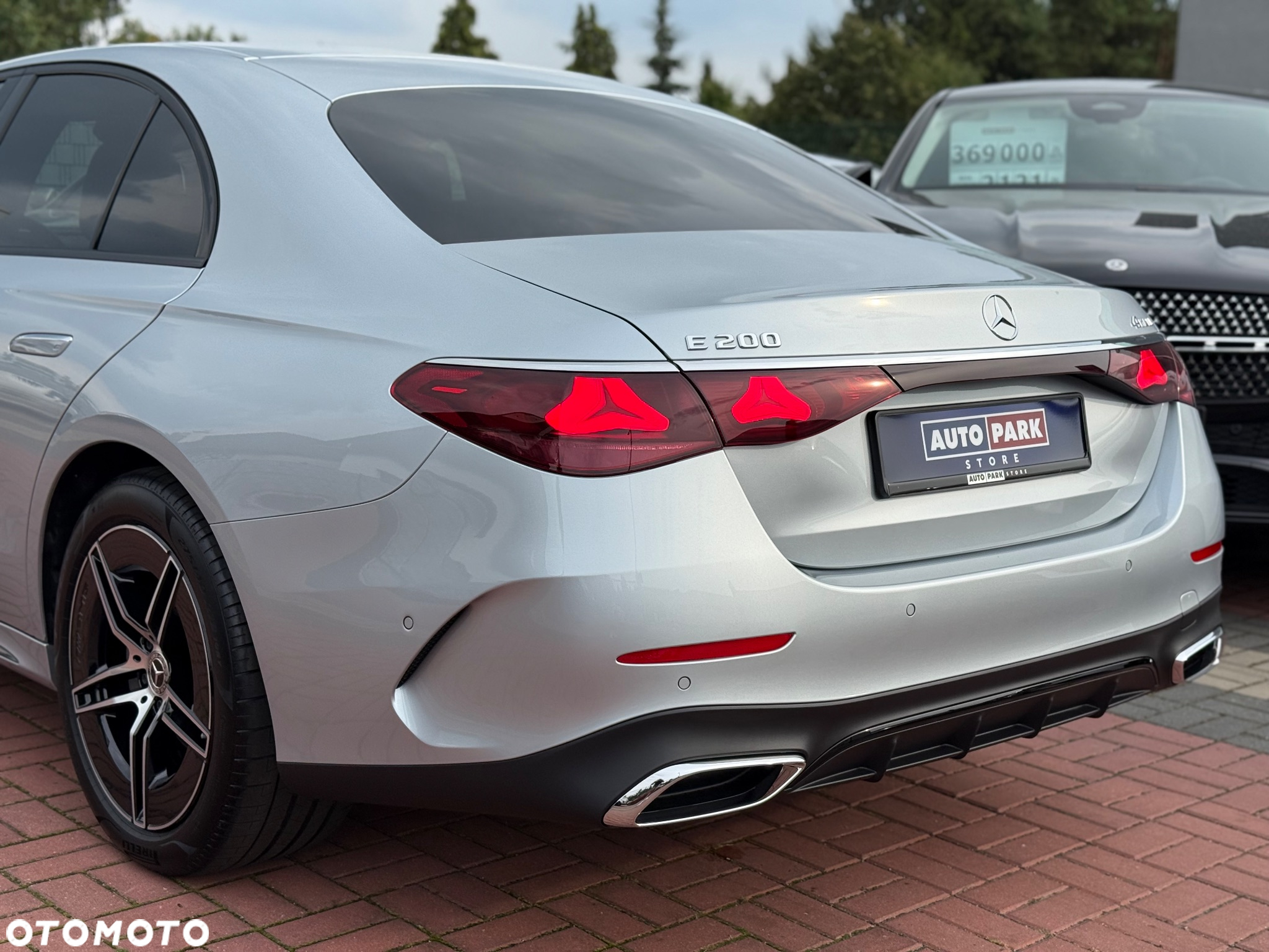 Mercedes-Benz Klasa E 200 mHEV 4-Matic AMG 9G-Tronic - 26