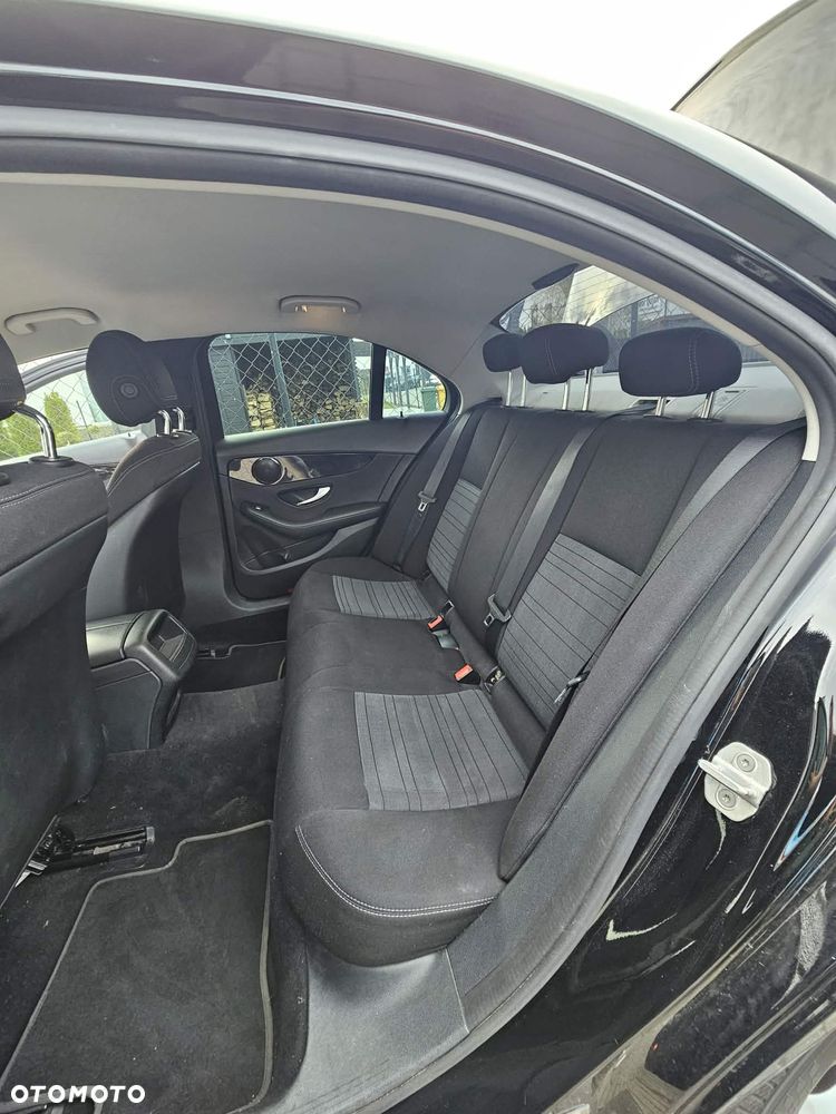 Mercedes-Benz Klasa C 180 7G-TRONIC - 2