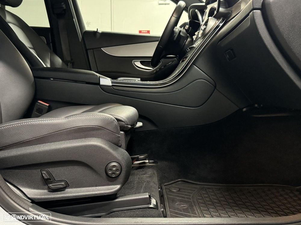 Mercedes-Benz GLC 300 de Coupé 4Matic - 45