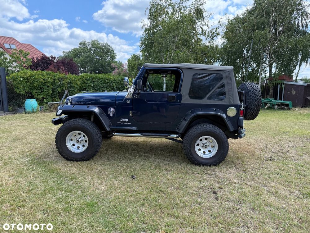 Jeep Wrangler - 6