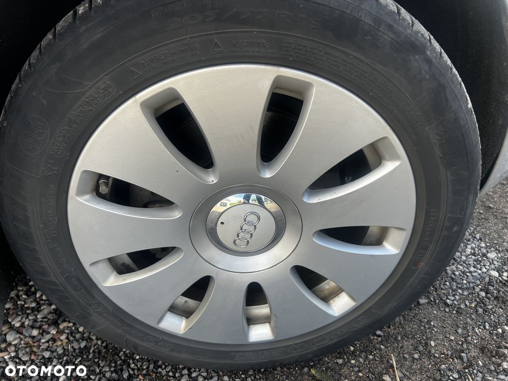 Oryginalne felgi aluminiowe 16 cali Audi - 2