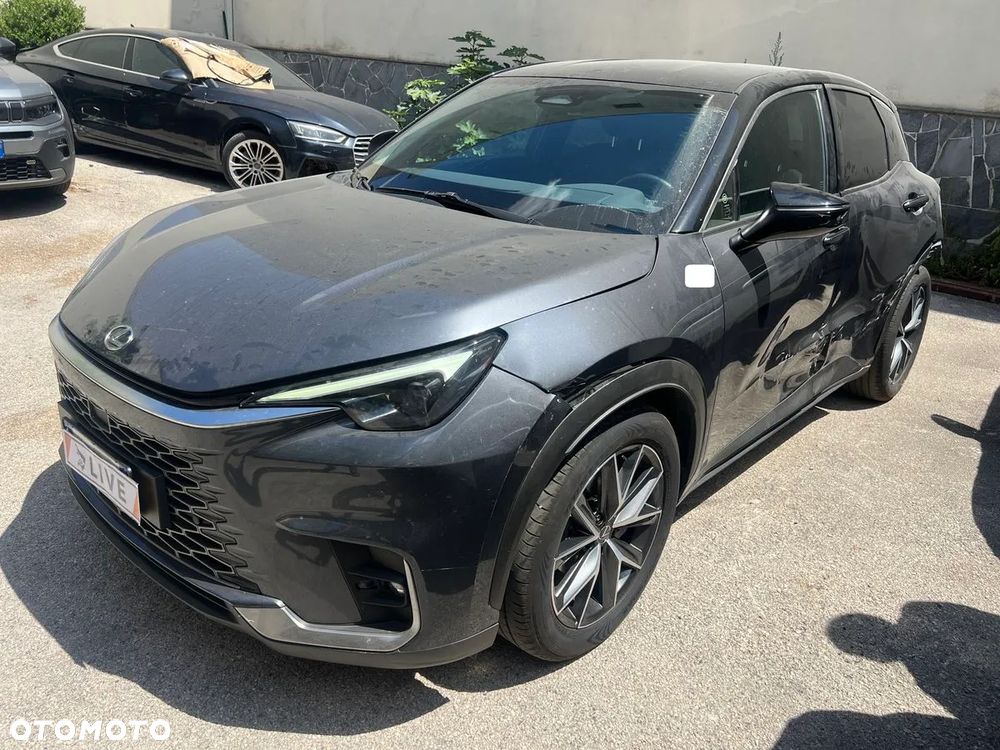 Lexus LBX AWD E-Four Cool - 3