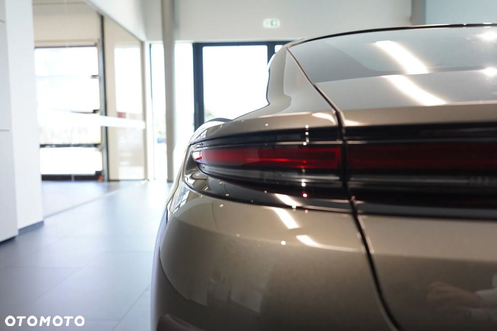 Porsche Panamera 4S E-Hybrid PHEV - 34