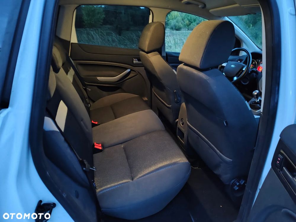 Ford Kuga 2.0 TDCi 4WD Titanium - 12