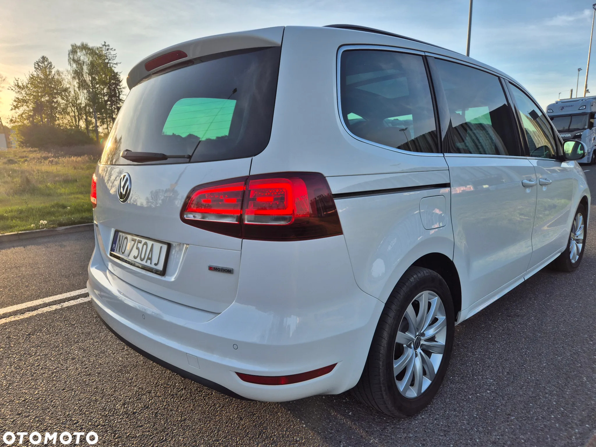 Volkswagen Sharan 2.0 TDI 4Mot Comfortline - 4
