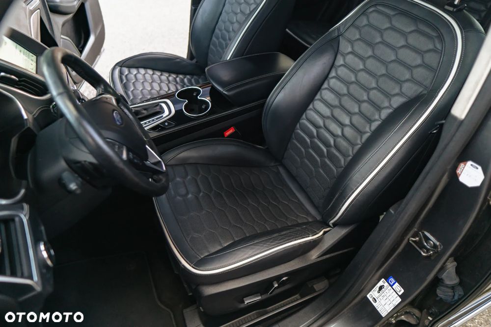 Ford S-Max 2.0 TDCi Bi-Turbo Vignale PowerShift - 21