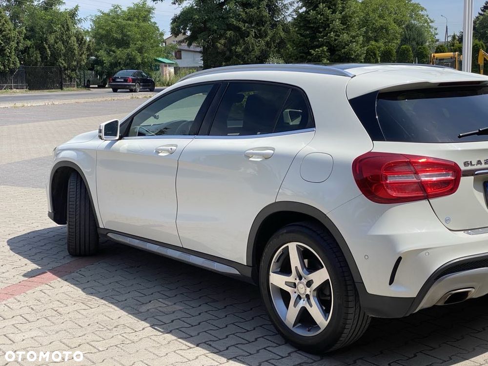 Mercedes-Benz GLA 250 4-Matic AMG Line - 7
