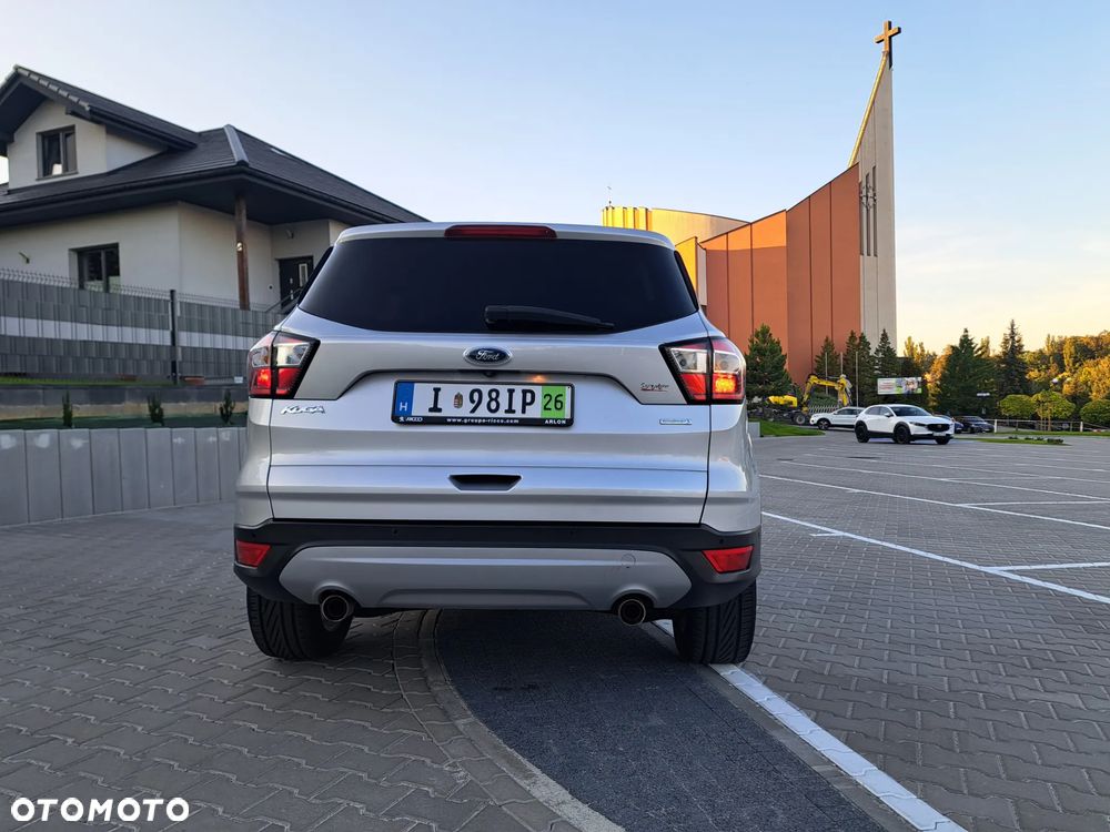 Ford Kuga - 32
