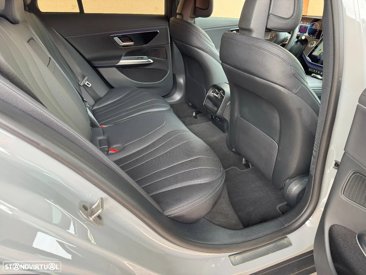 Mercedes-Benz E 300 de 4Matic All-Terrain - 16
