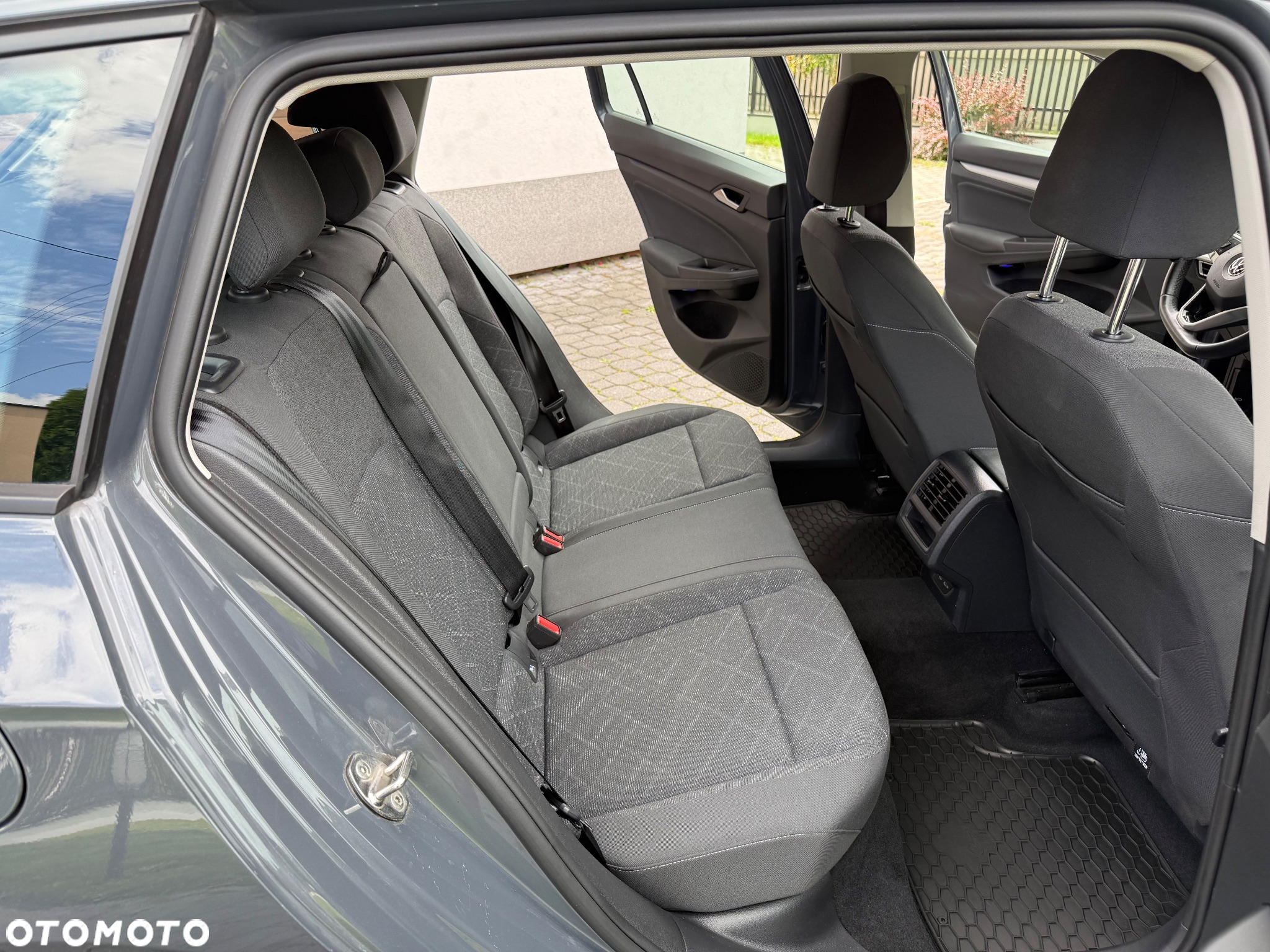 Volkswagen Golf - 17