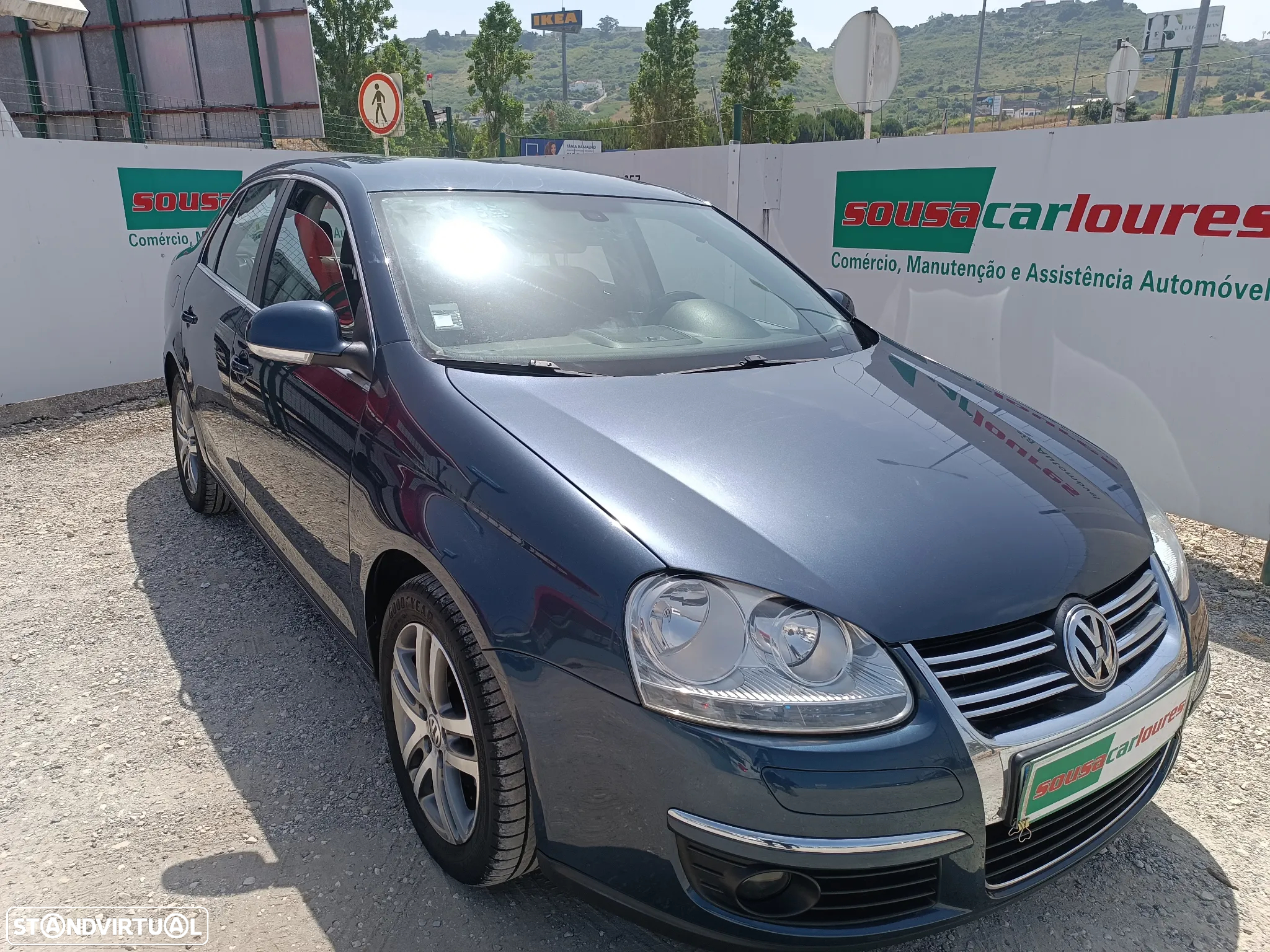 VW Jetta 2.0 TDI Confortline - 6